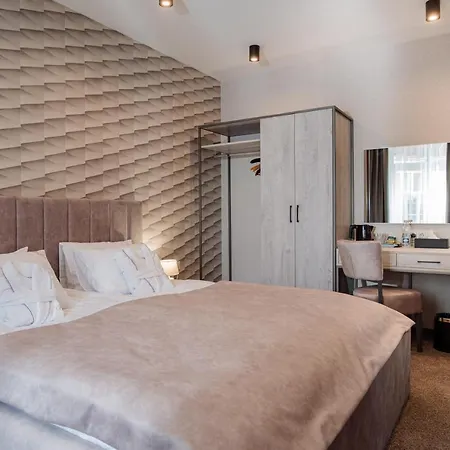 Boutique Refael * Τρούσκαβετς