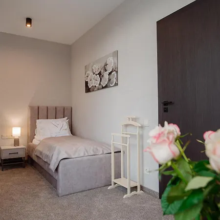 Boutique Refael Hotel *